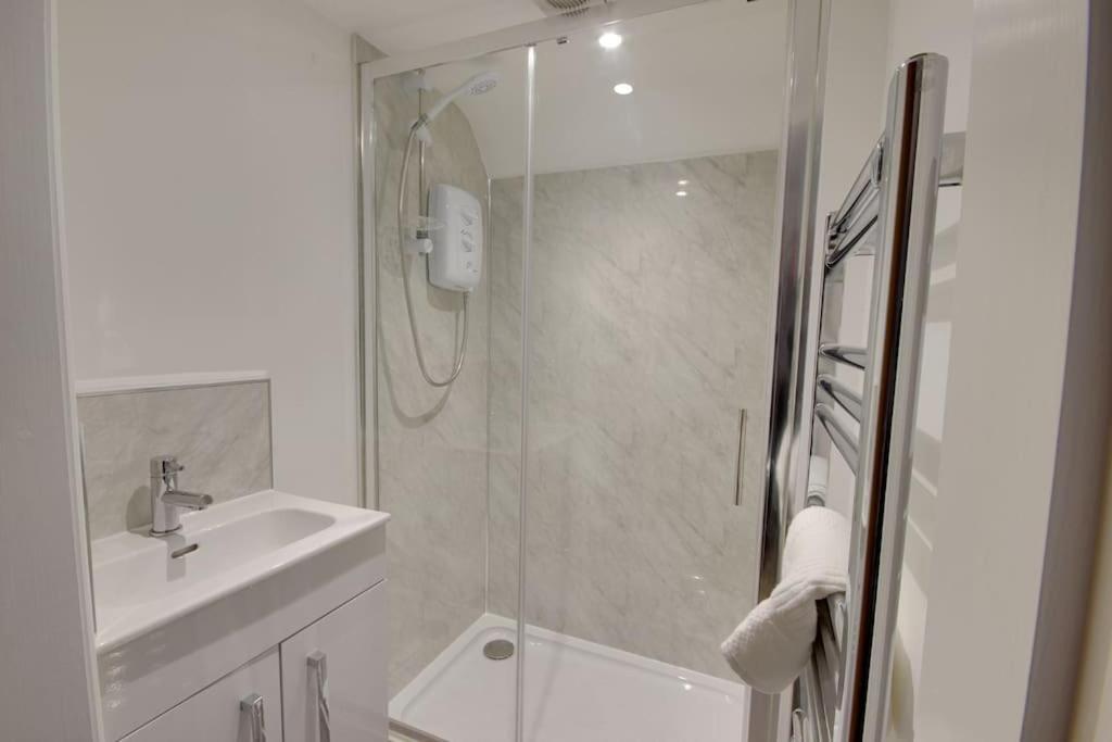Apartment One Norwood - Grade 2 Listed, 3 Bed Beverley