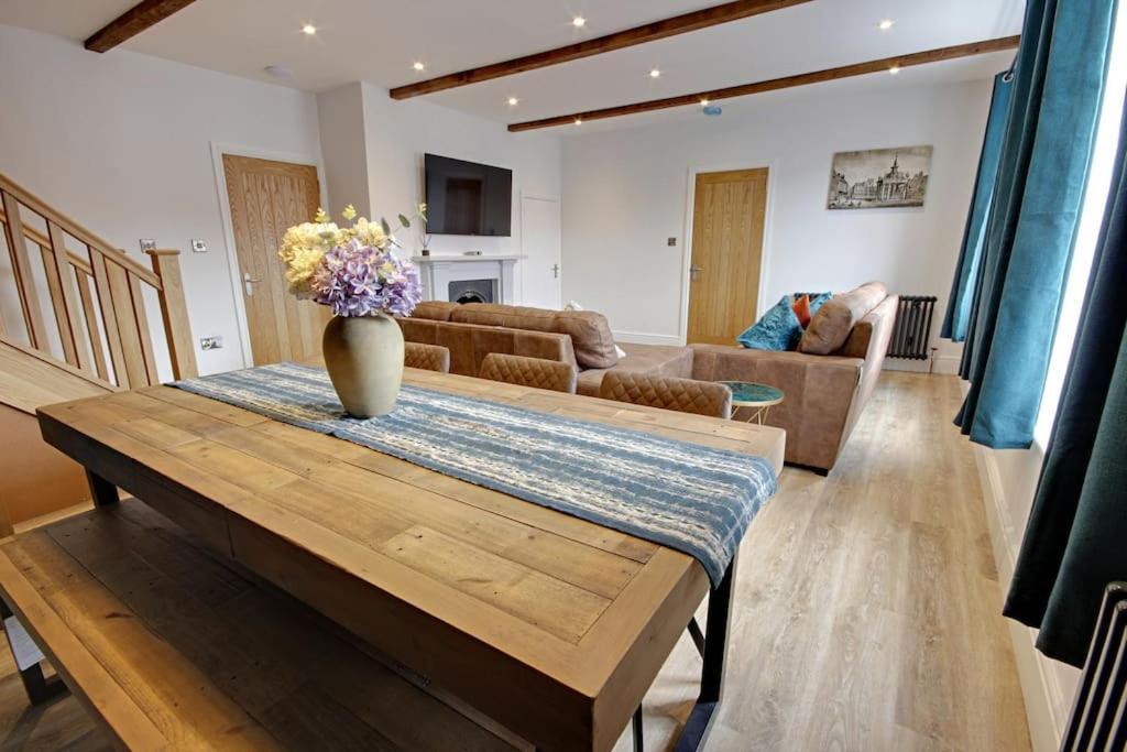 One Norwood - Grade 2 Listed, 3 Bed Apartment *