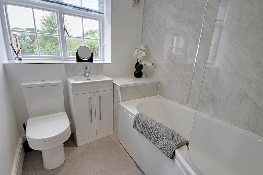 Apartment One Norwood - Grade 2 Listed, 3 Bed