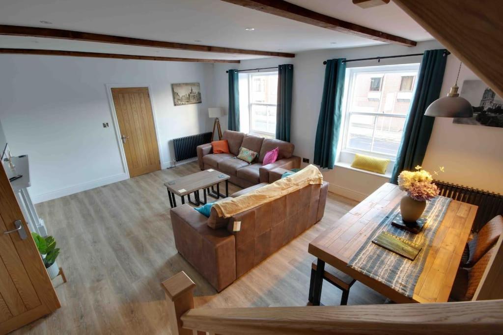 One Norwood - Grade 2 Listed, 3 Bed Apartment *